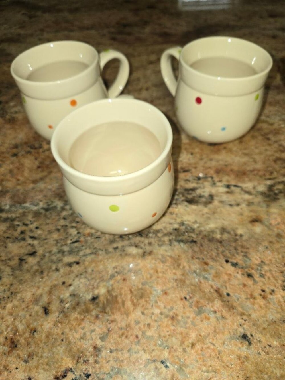 Temp-tations By Tara 12 oz Coffee Mug Cream with White Polka Dots EUC